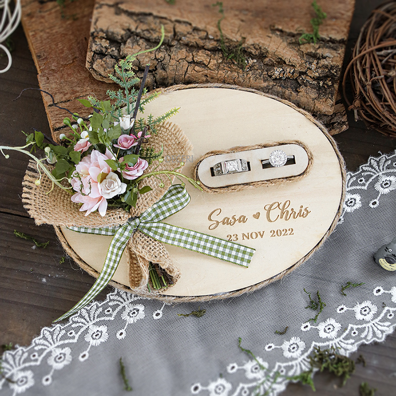 Custom Oval Wooden Flowers Eng – Ring Bearer Pillow Bewertung und Preis
